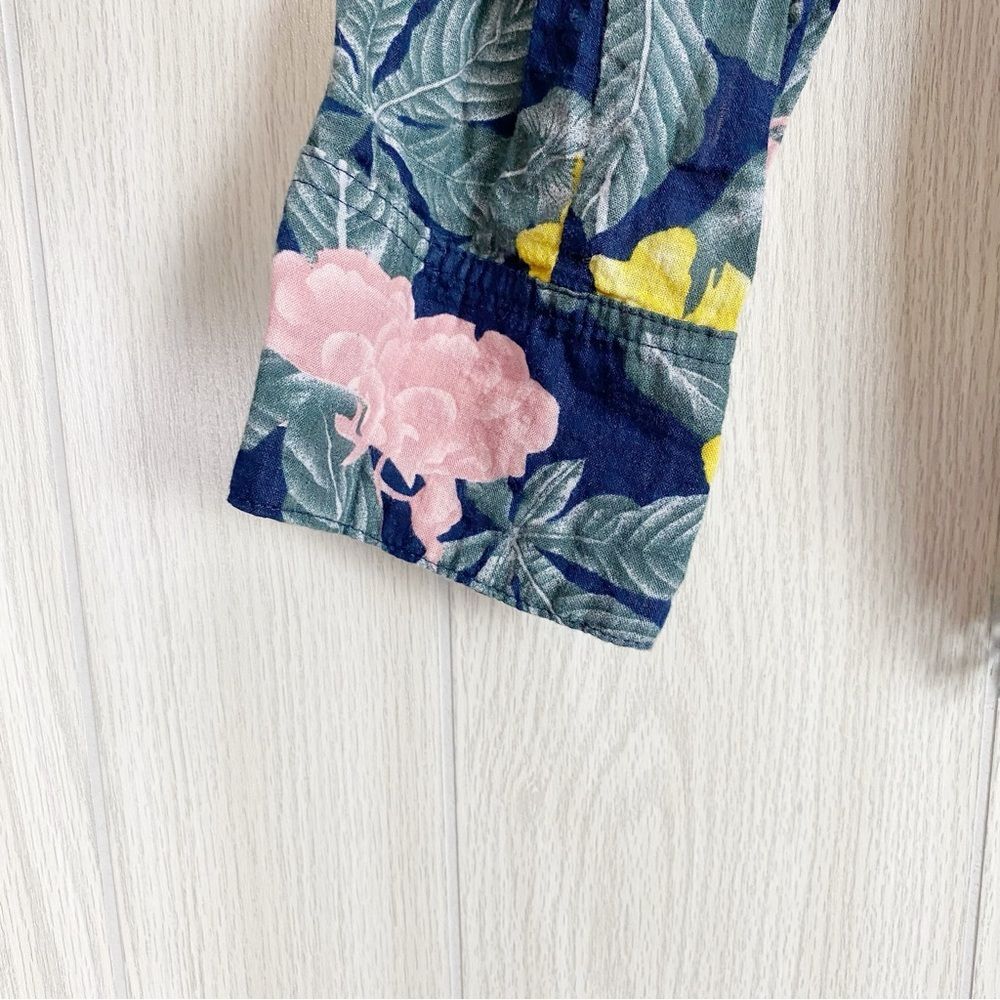 Umgee | Navy Blue Floral Button Down Long Sleeve Size Medium - Picture 9 of 13